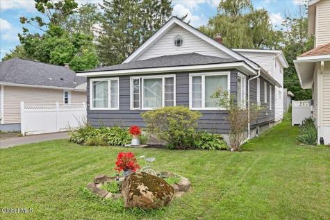 10 Lighthall Avenue Cohoes NY 12047