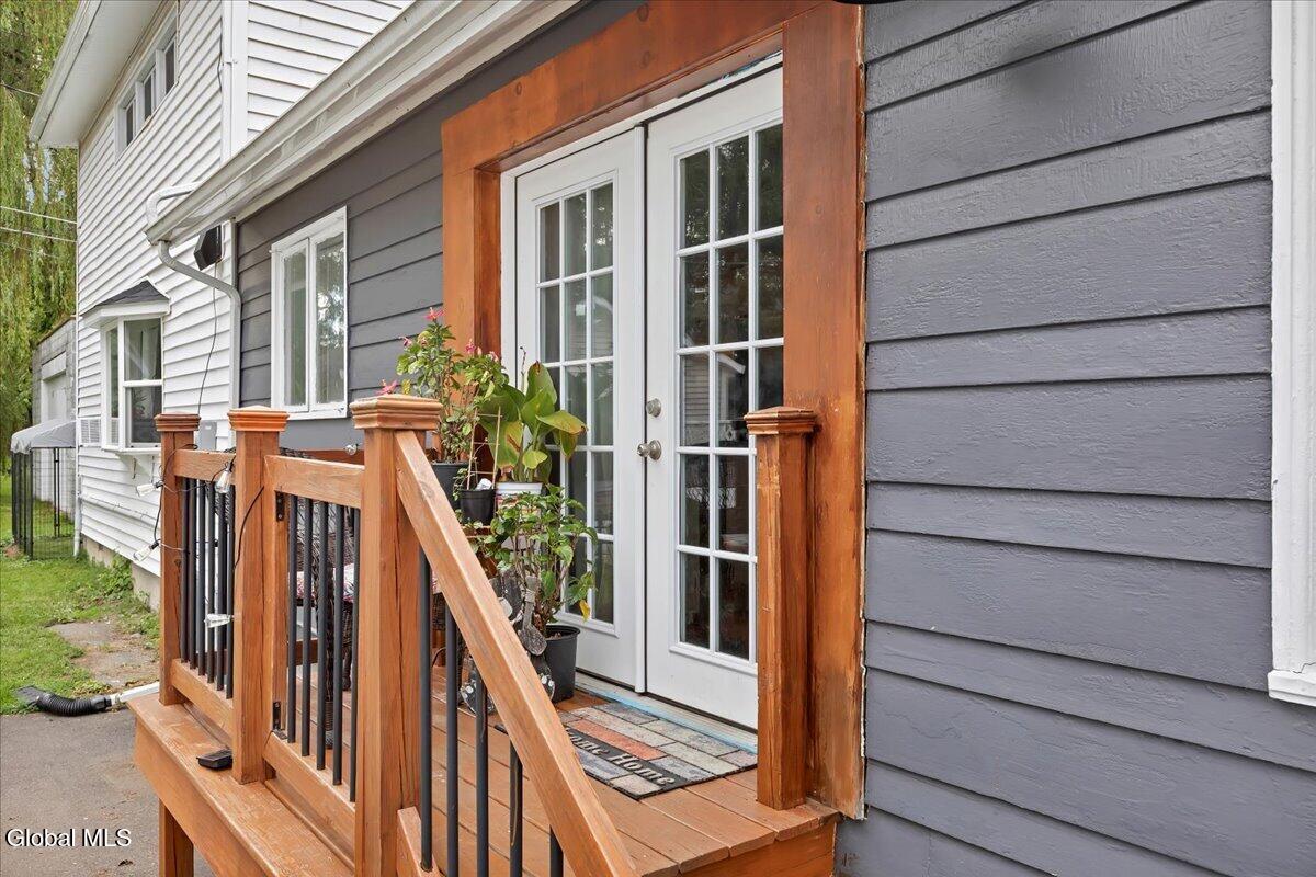 10 Lighthall Avenue Cohoes NY 12047