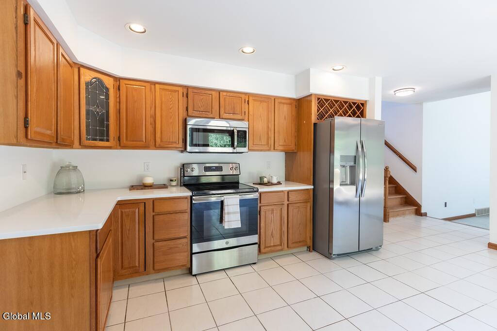 24 Frances Lane Albany NY 12203