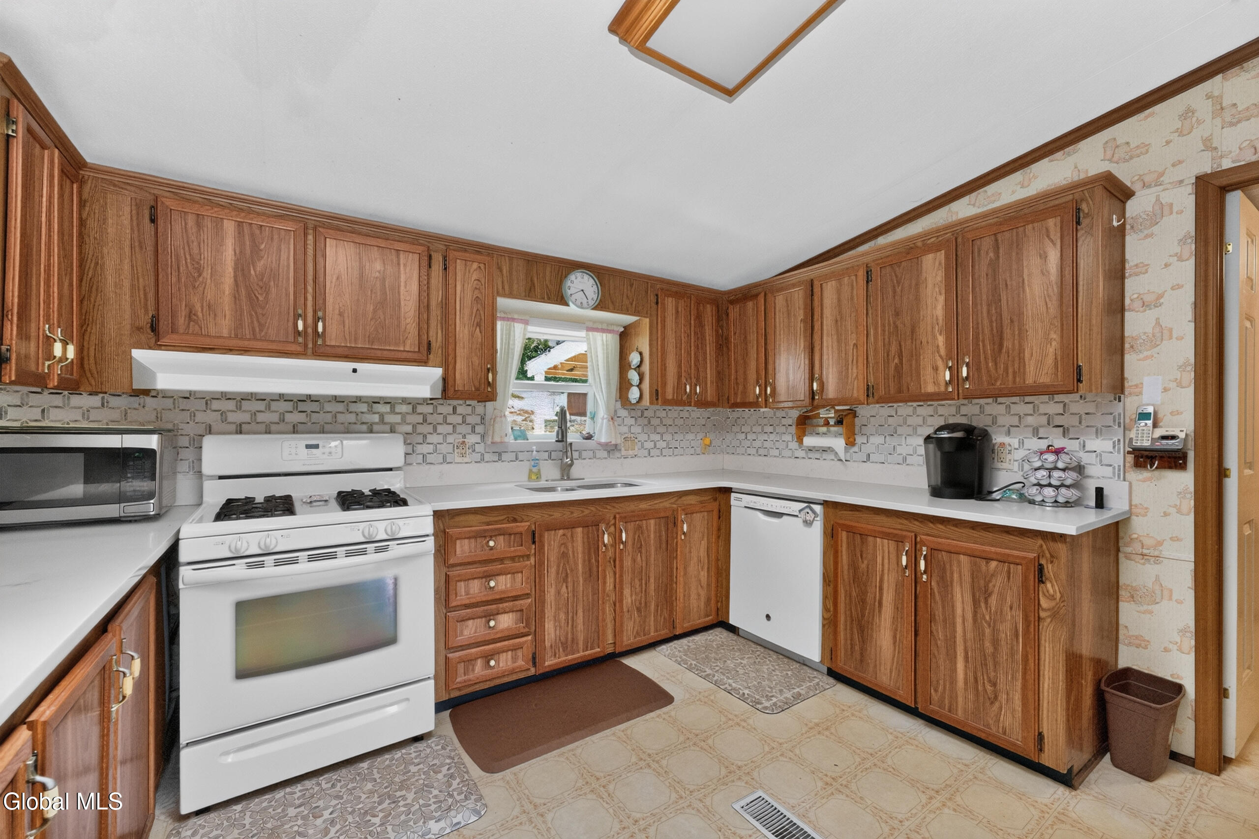 94 Cushman Road Pittstown NY 12121