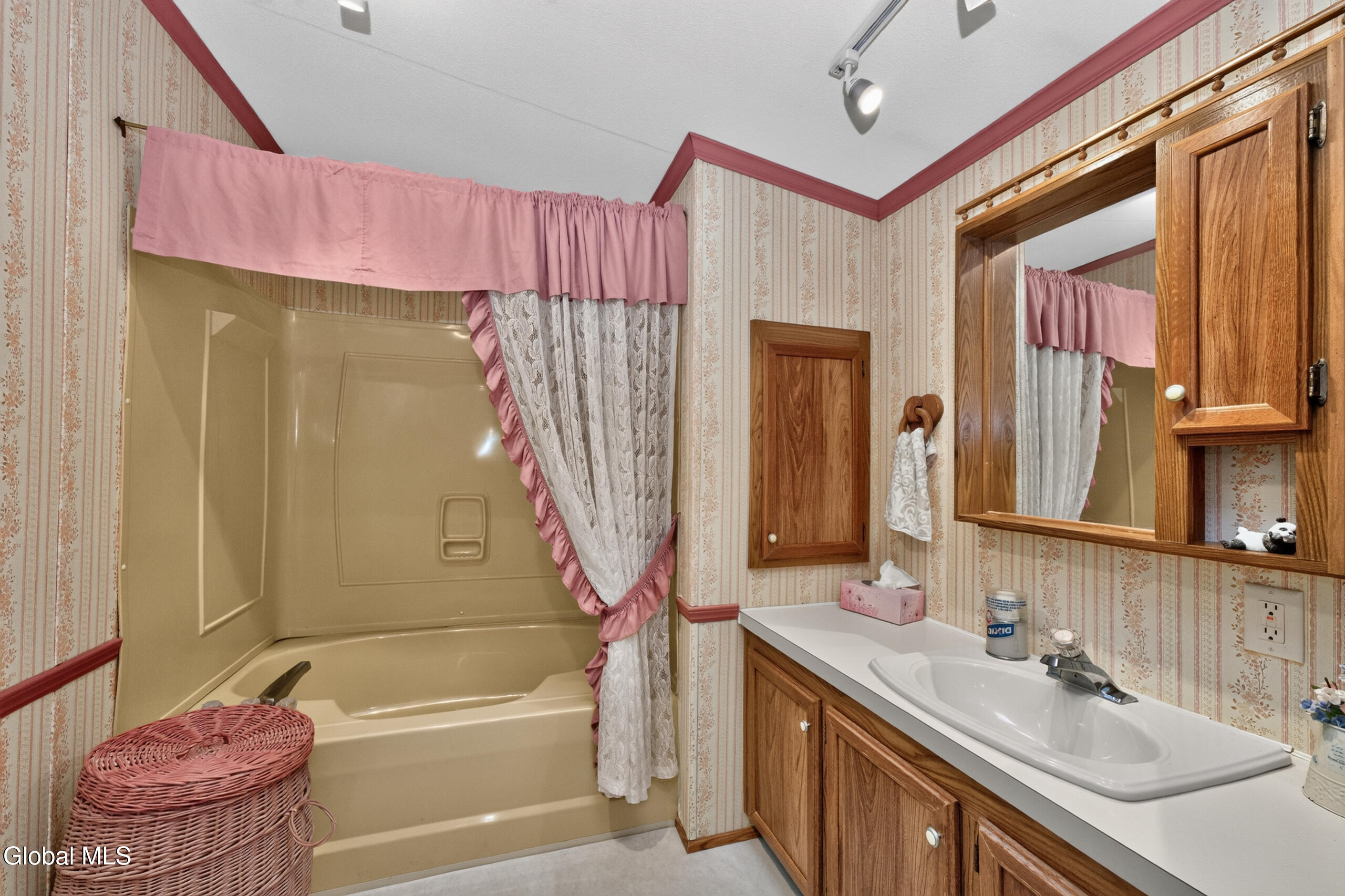 94 Cushman Road Pittstown NY 12121