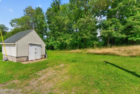 94 Cushman Road Pittstown NY 12121
