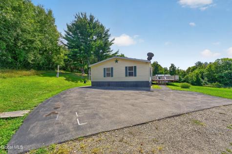 94 Cushman Road Pittstown NY 12121