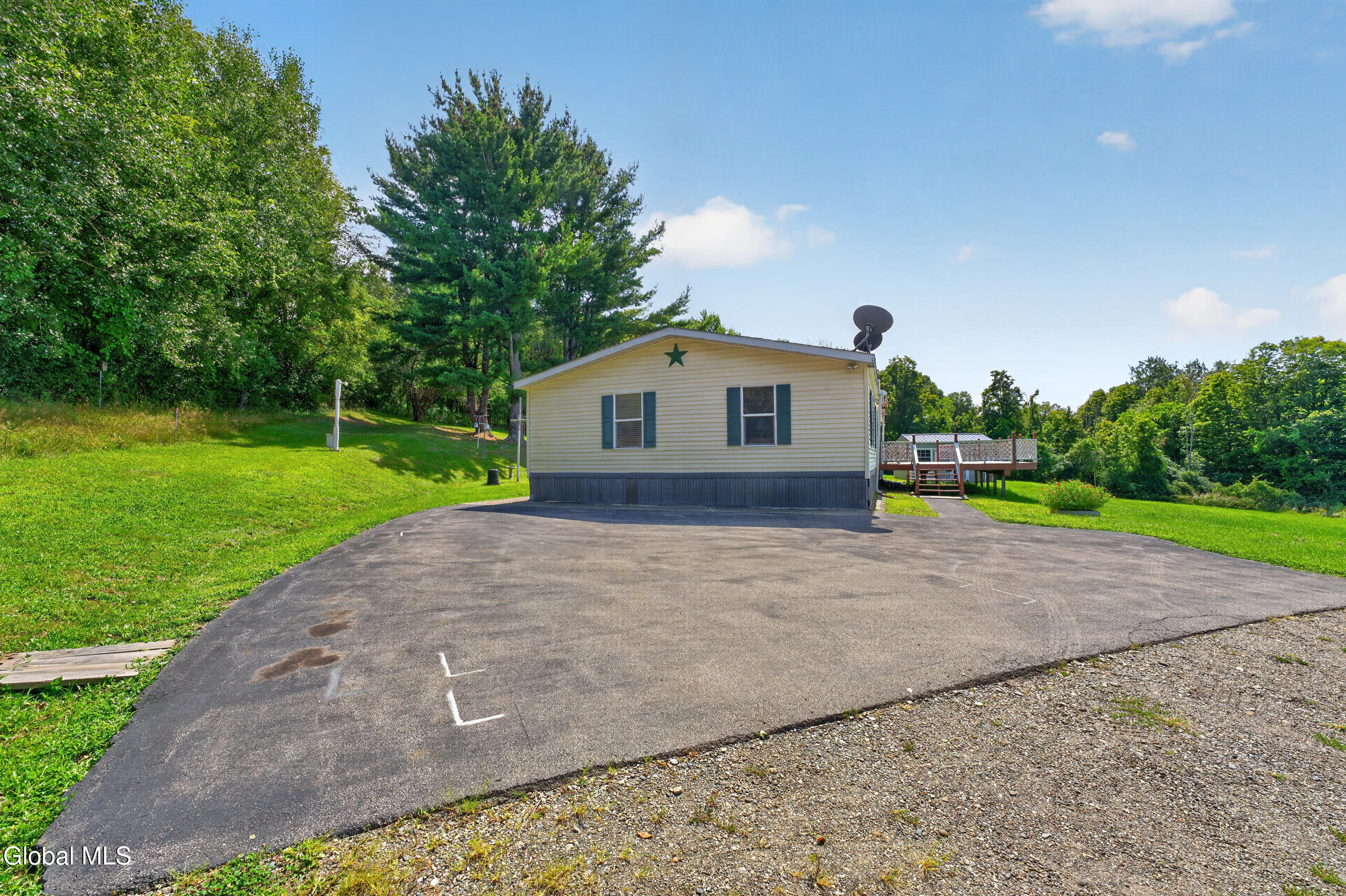 94 Cushman Road Pittstown NY 12121