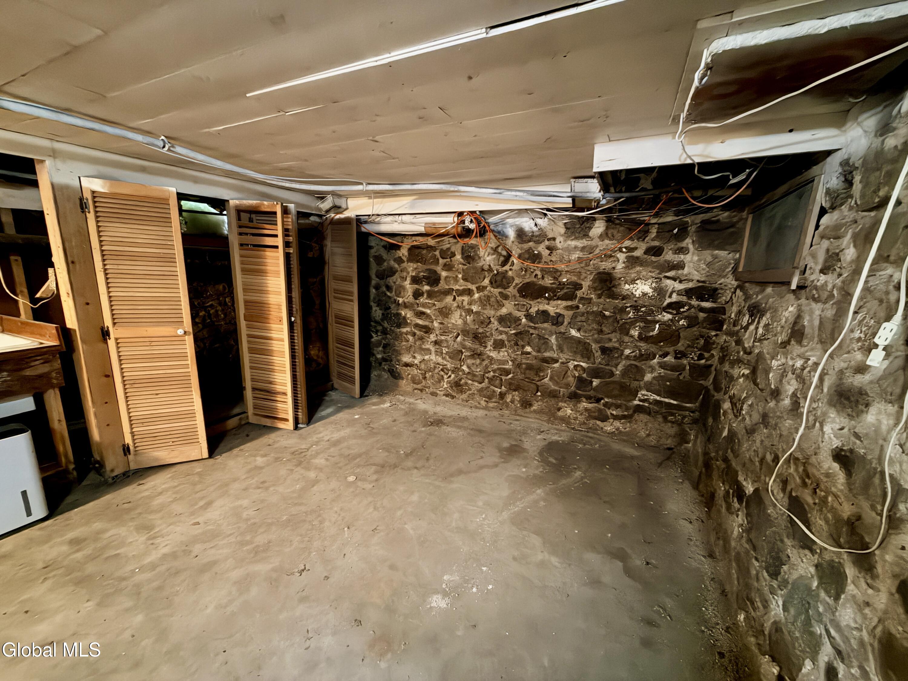 16 Maple Avenue Troy NY 12180