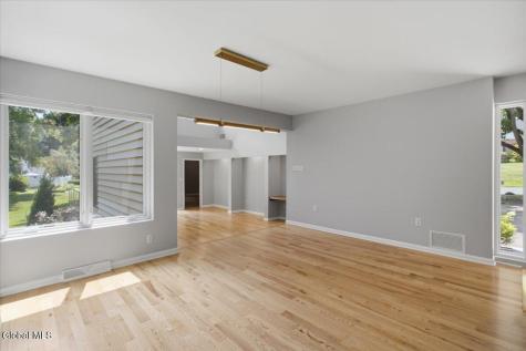 5 Newell Court Albany NY 12204
