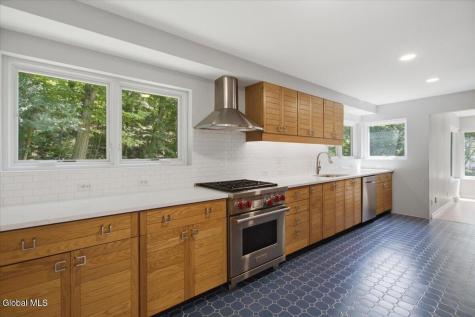 5 Newell Court Albany NY 12204