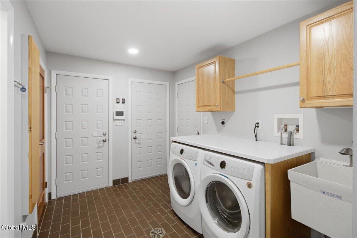 5 Newell Court Albany NY 12204