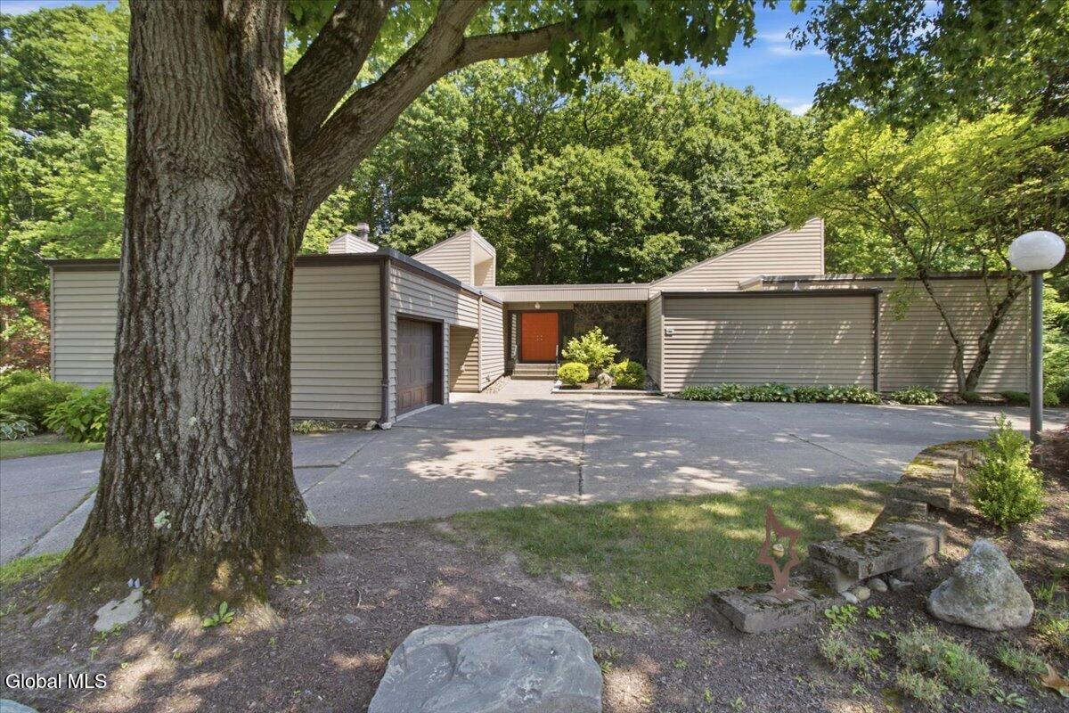 5 Newell Court Albany NY 12204