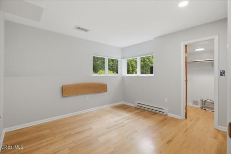 5 Newell Court Albany NY 12204