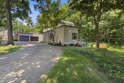 5 Newell Court Albany NY 12204
