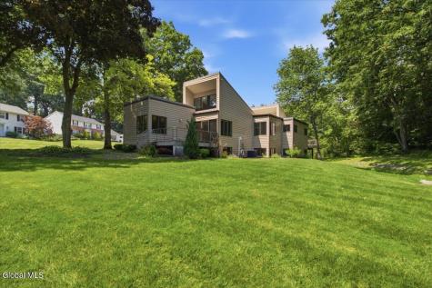 5 Newell Court Albany NY 12204