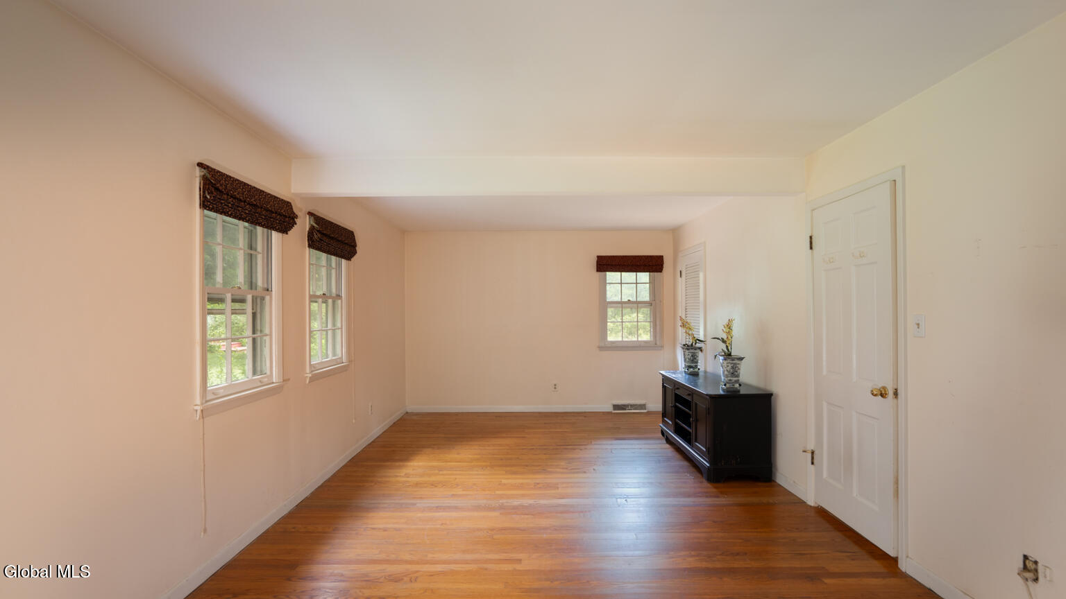 412 Mcclellan Road Nassau NY 12123