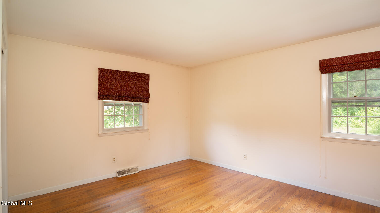 412 Mcclellan Road Nassau NY 12123
