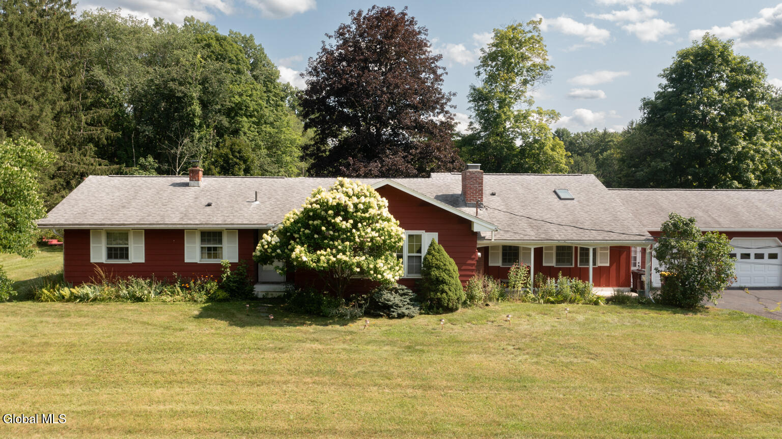 412 Mcclellan Road Nassau NY 12123