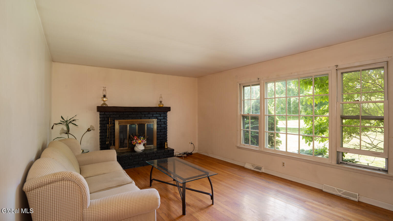 412 Mcclellan Road Nassau NY 12123