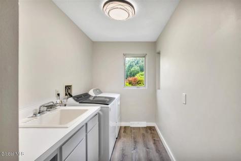 758 Feura Bush Road Delmar NY 12054