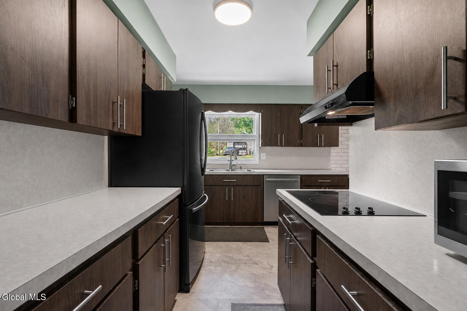 451 Currytown Road Sprakers NY 12166