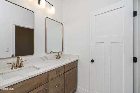 13 Pinecrest Drive Niskayuna NY 12309