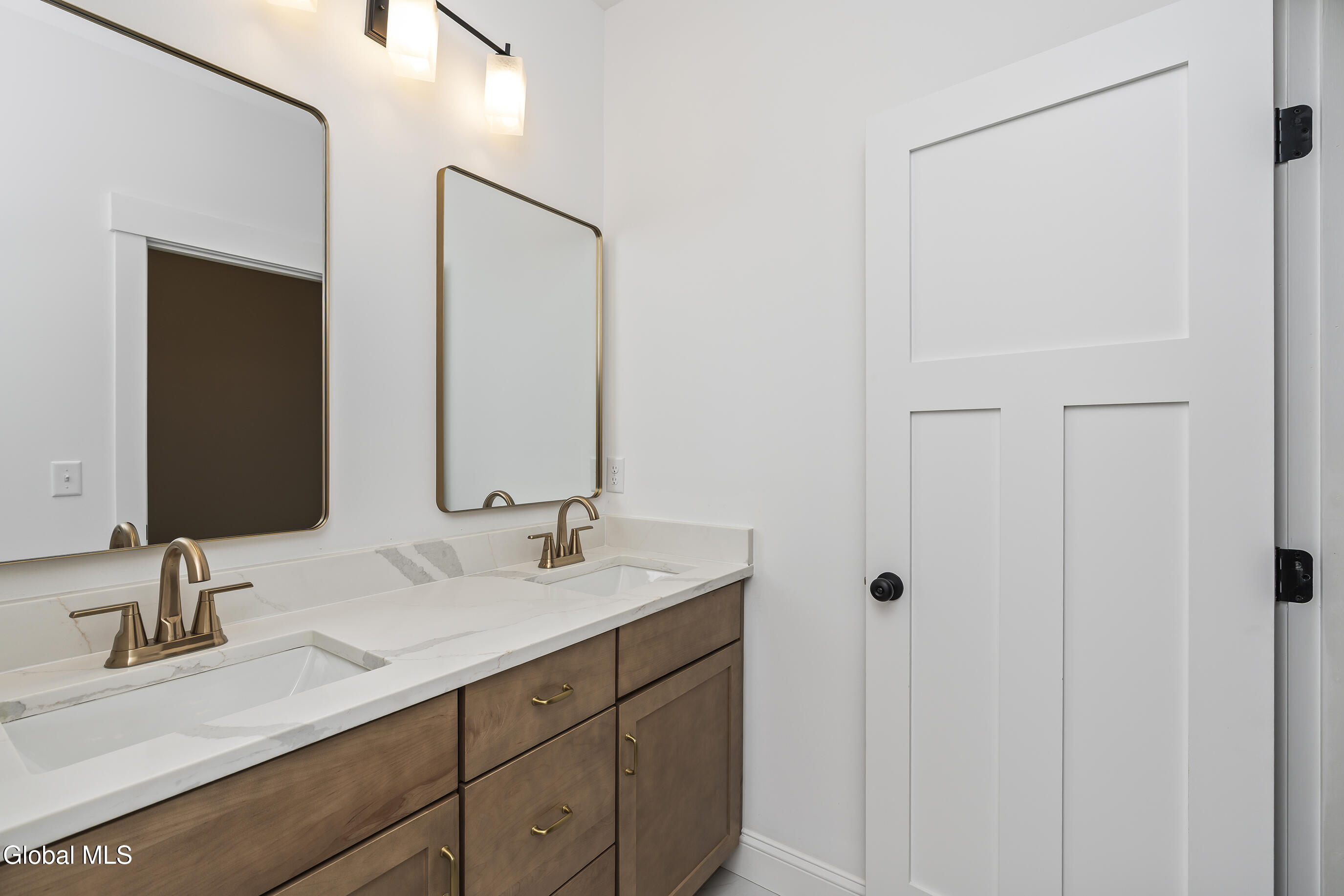 13 Pinecrest Drive Niskayuna NY 12309