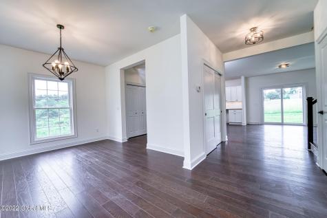 8 Creek Road Rensselaer NY 12198