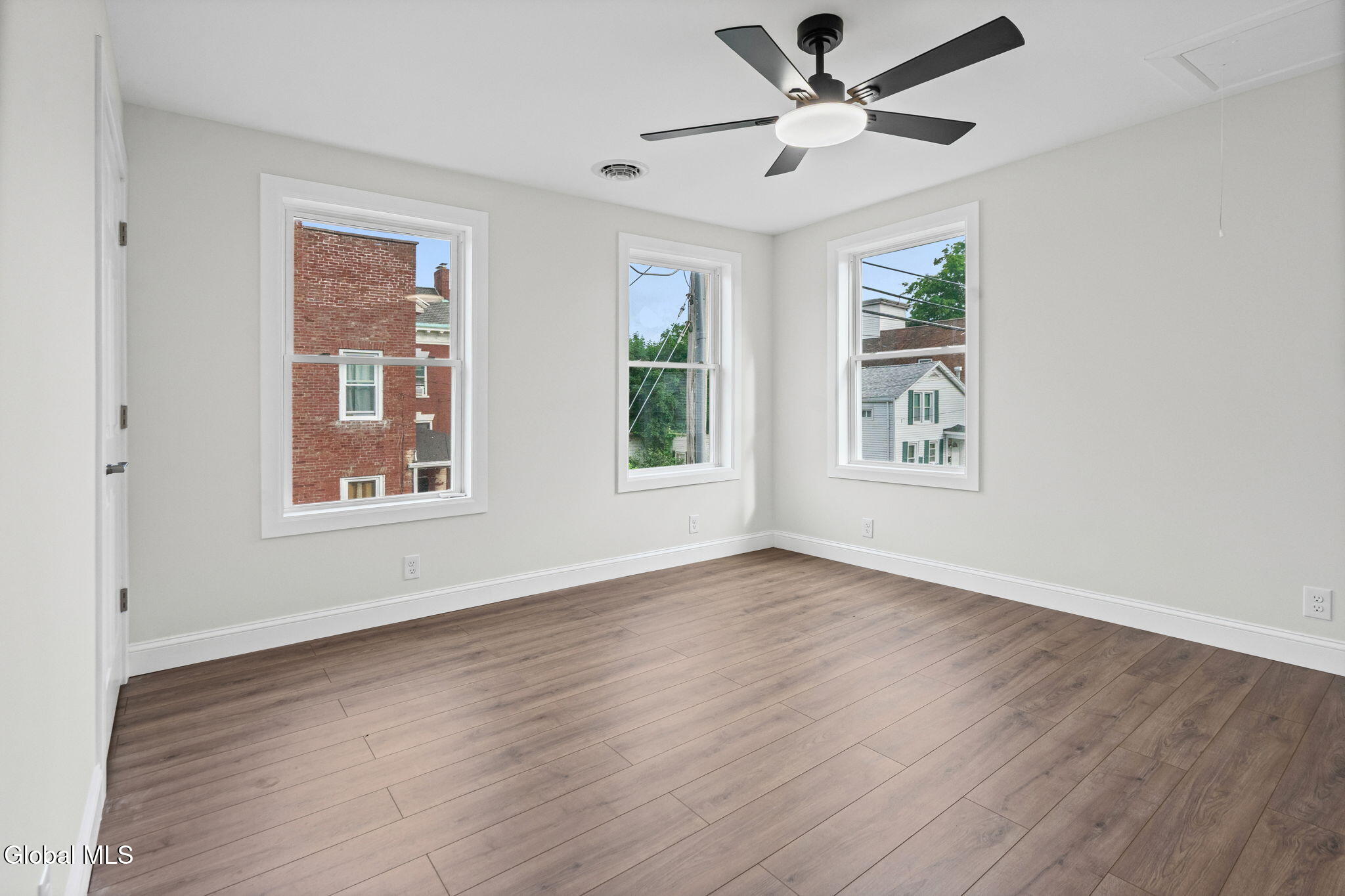 16 Broad Street Waterford NY 12188
