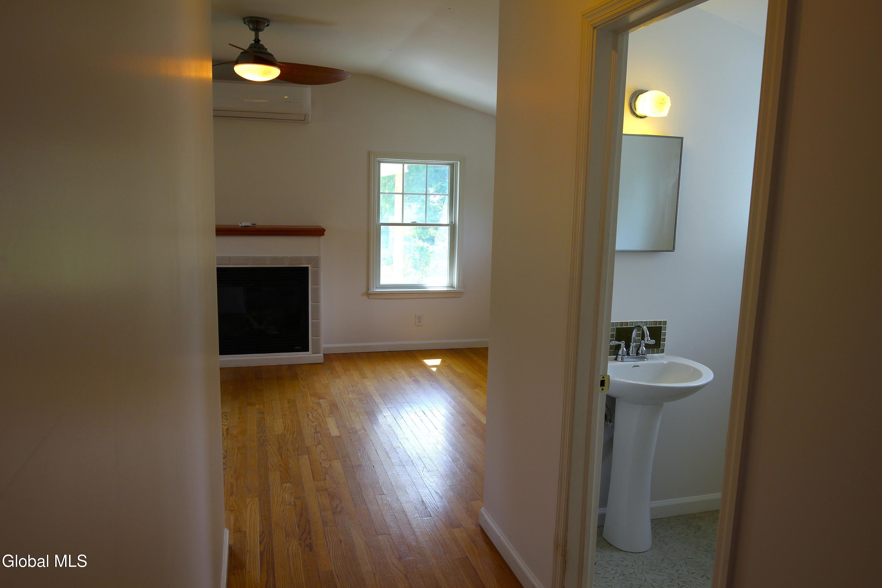 525 Orlinda Avenue Schenectady NY 12302