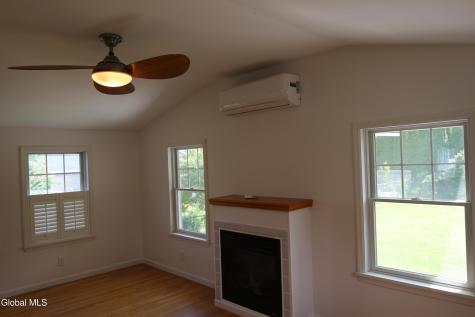 525 Orlinda Avenue Schenectady NY 12302