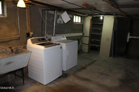 525 Orlinda Avenue Schenectady NY 12302