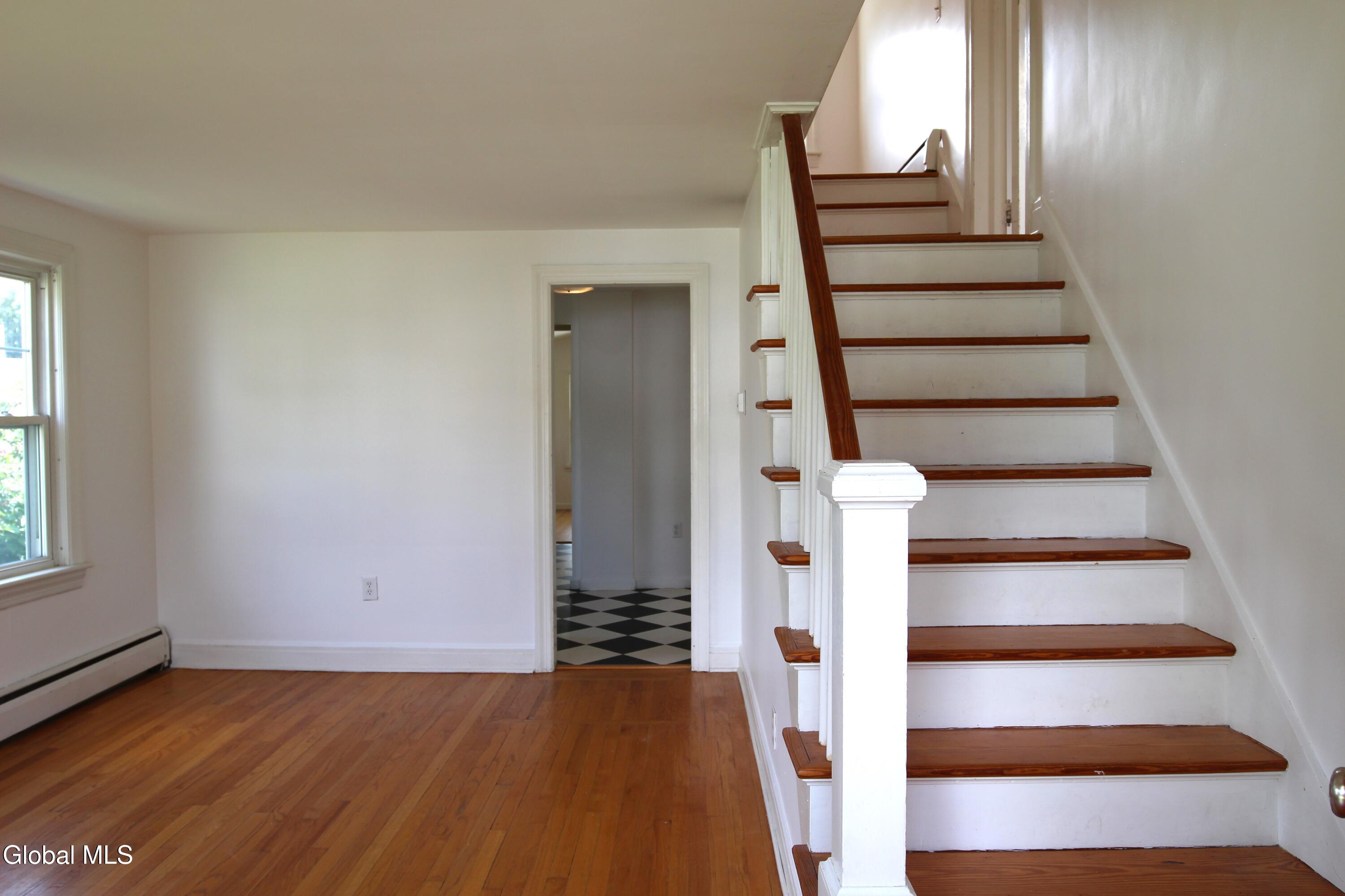 525 Orlinda Avenue Schenectady NY 12302