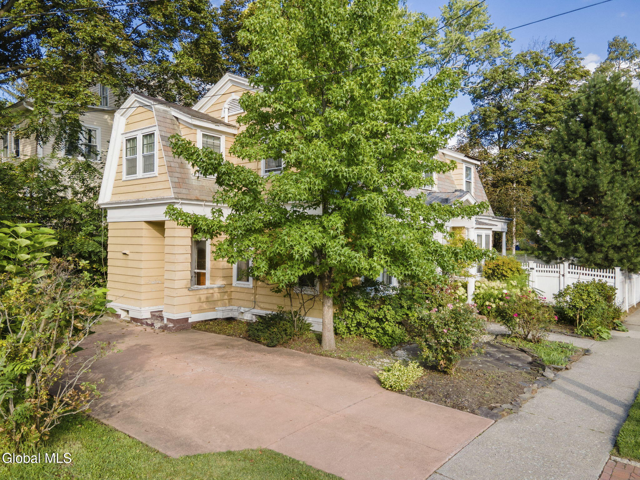 919 Myrtle Avenue Albany NY 12208