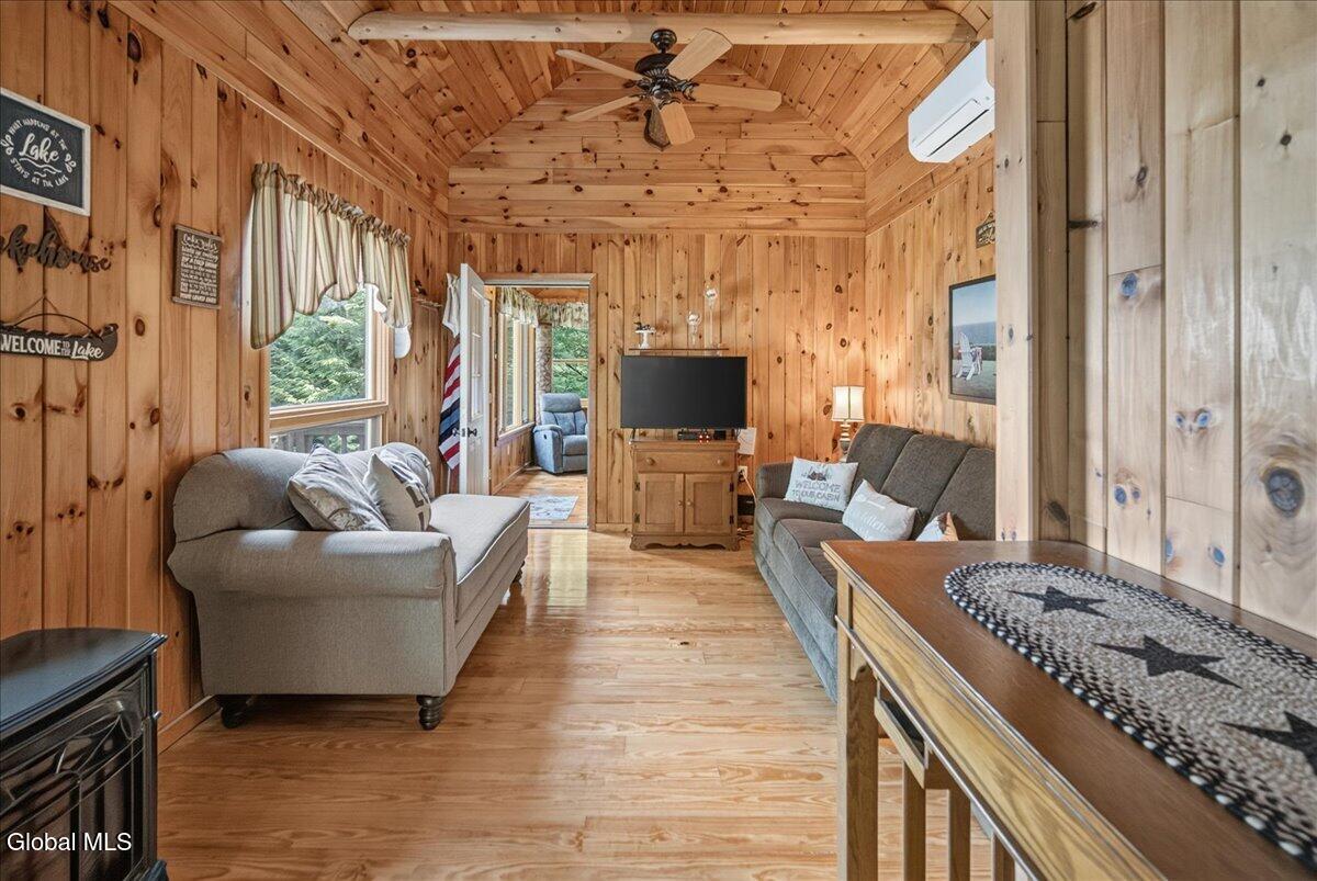 48 Whits End Way Schroon Lake NY 12870