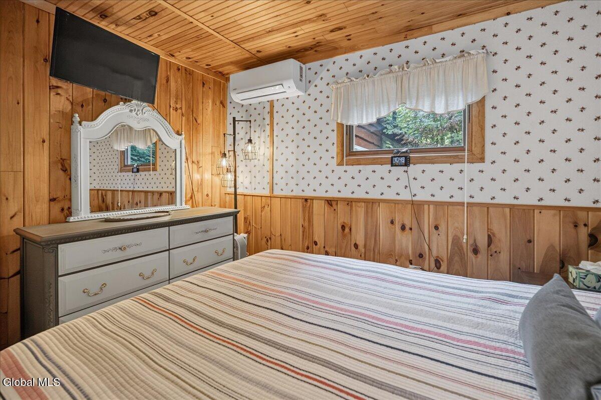 48 Whits End Way Schroon Lake NY 12870