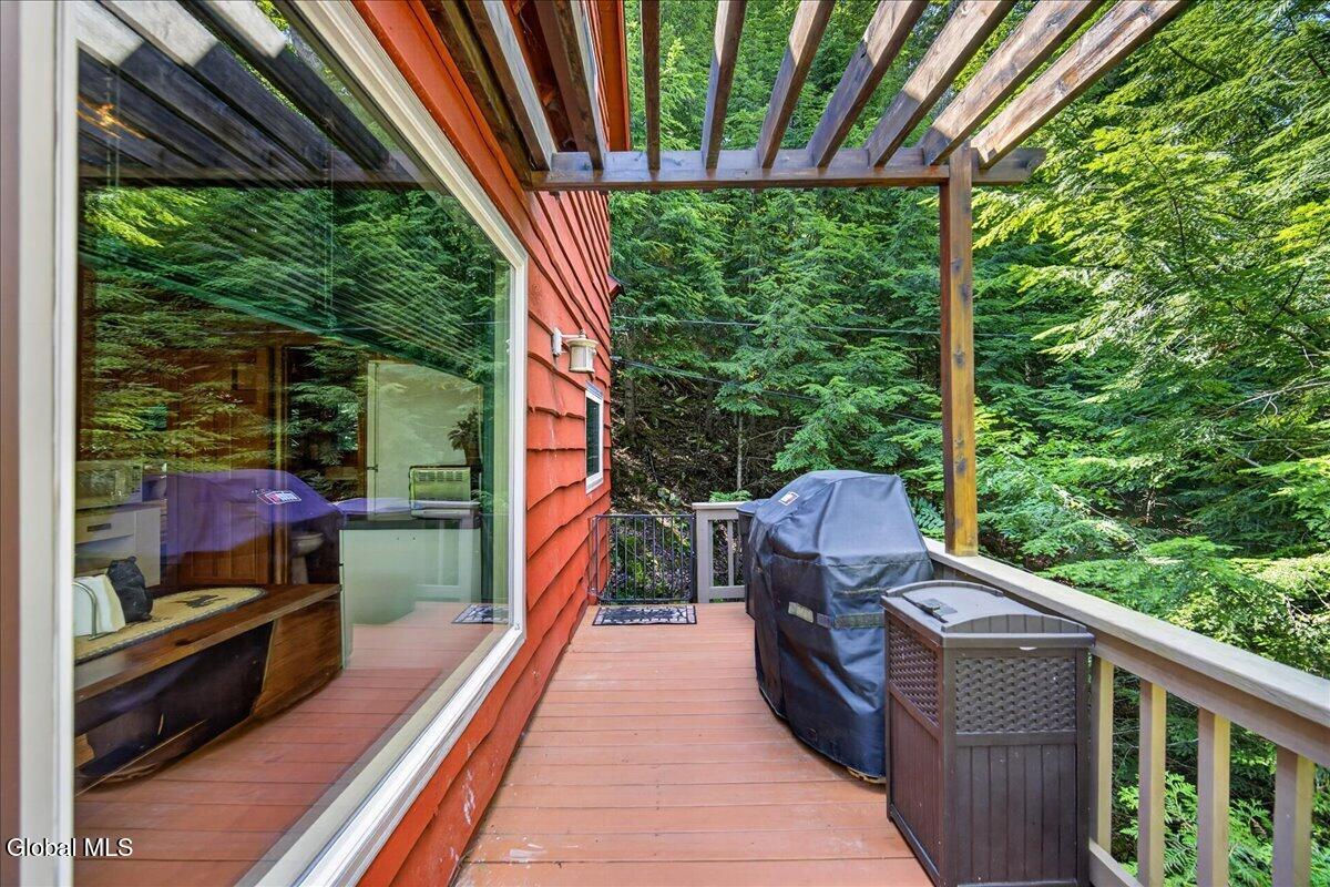 48 Whits End Way Schroon Lake NY 12870