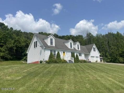 140 Berry Lane Cobleskill NY 12043