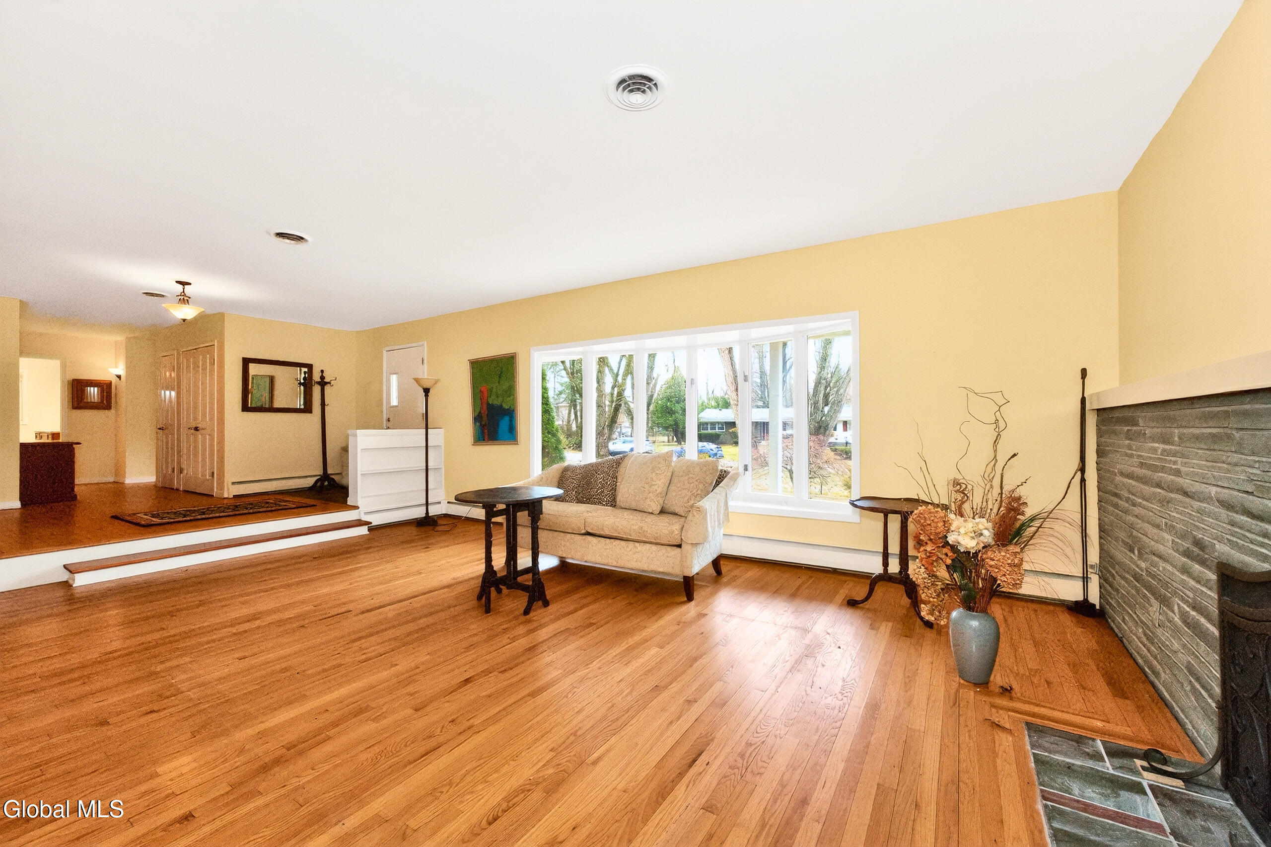 7 N Maple Lane Albany NY 12211