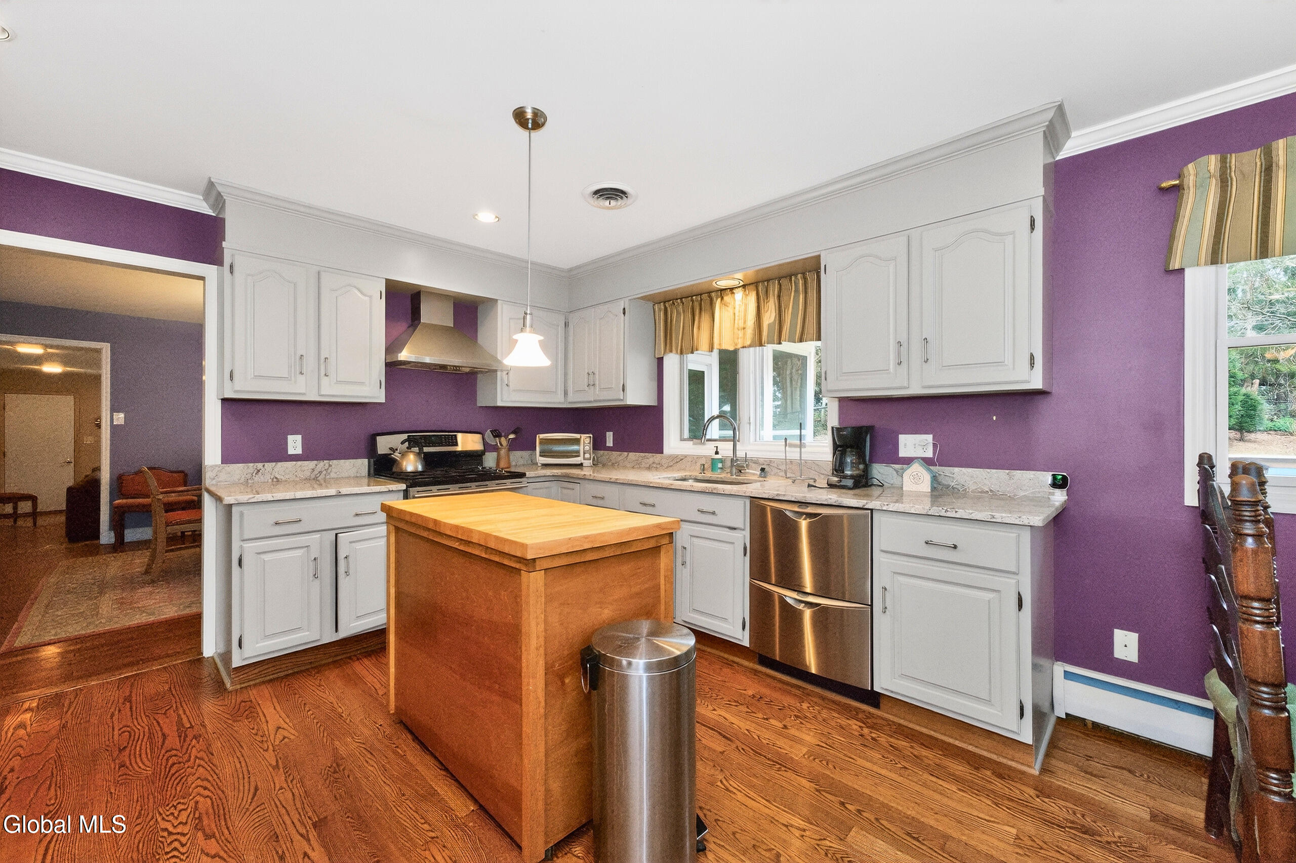 7 N Maple Lane Albany NY 12211