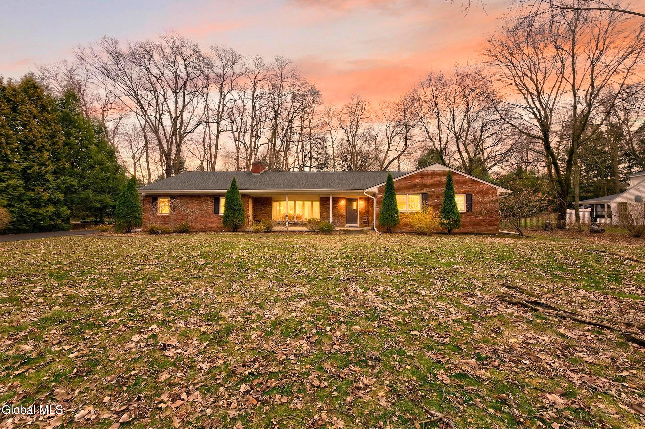 7 N Maple Lane Albany NY 12211