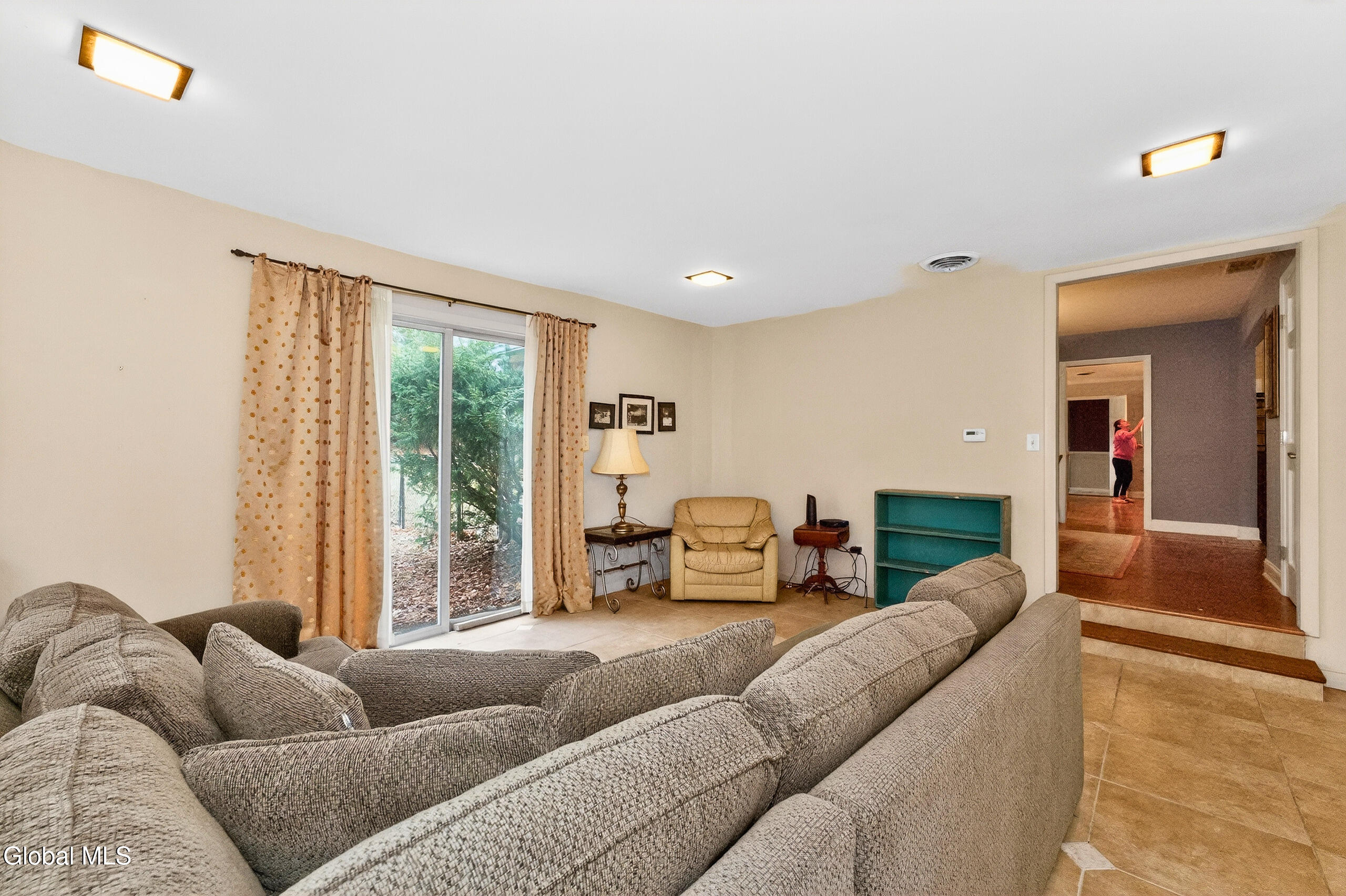 7 N Maple Lane Albany NY 12211