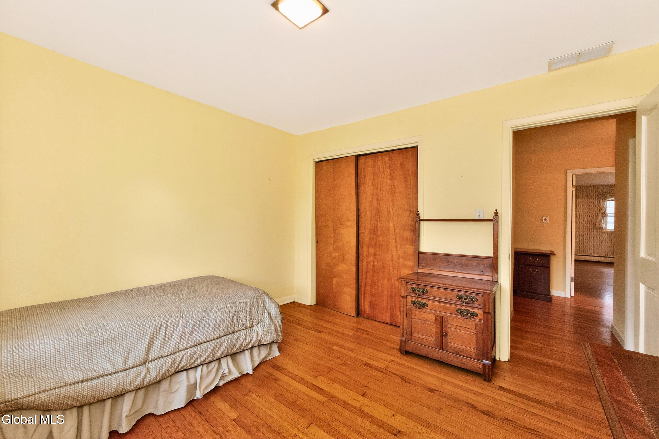 7 N Maple Lane Albany NY 12211
