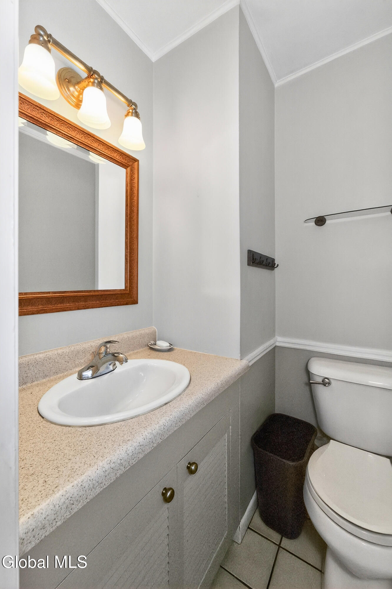 7 N Maple Lane Albany NY 12211