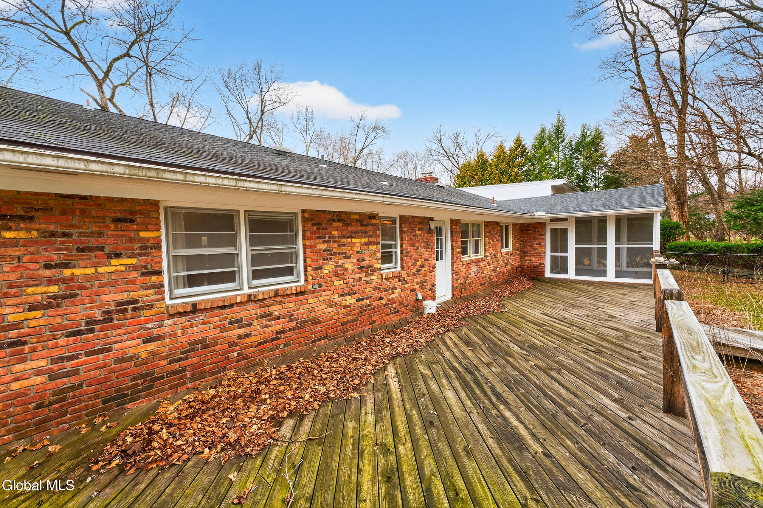 7 N Maple Lane Albany NY 12211