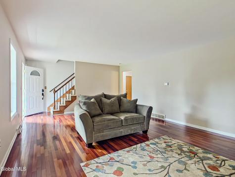 6 Aberdeen Way Gansevoort NY 12831