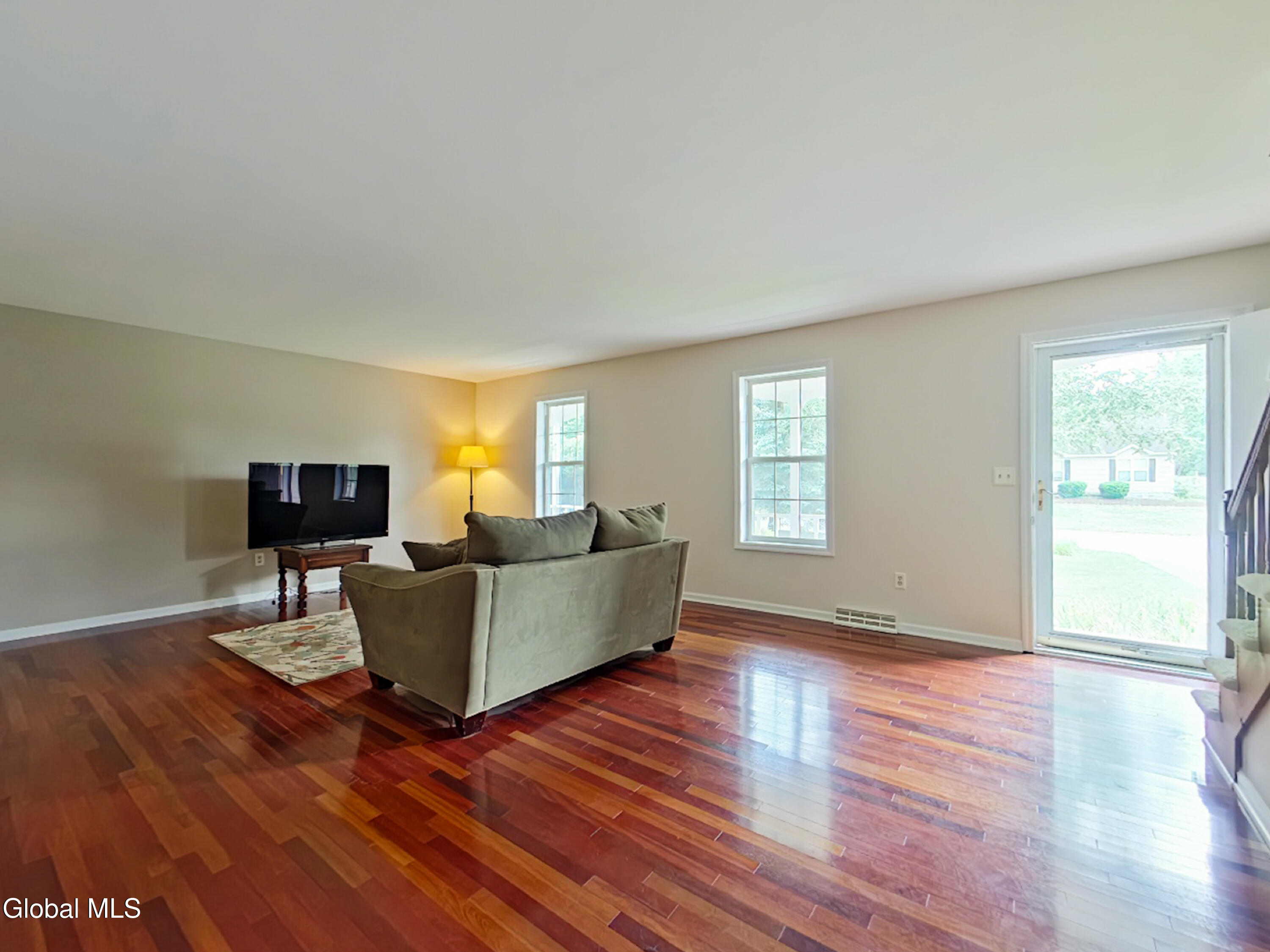 6 Aberdeen Way Gansevoort NY 12831
