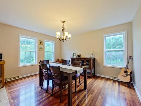 6 Aberdeen Way Gansevoort NY 12831