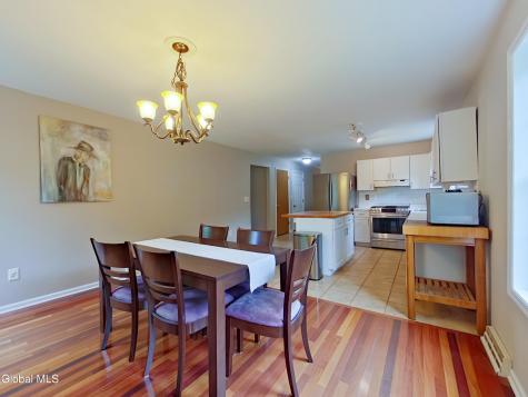 6 Aberdeen Way Gansevoort NY 12831