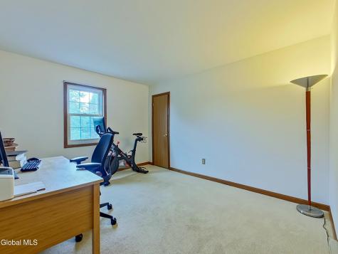 6 Aberdeen Way Gansevoort NY 12831