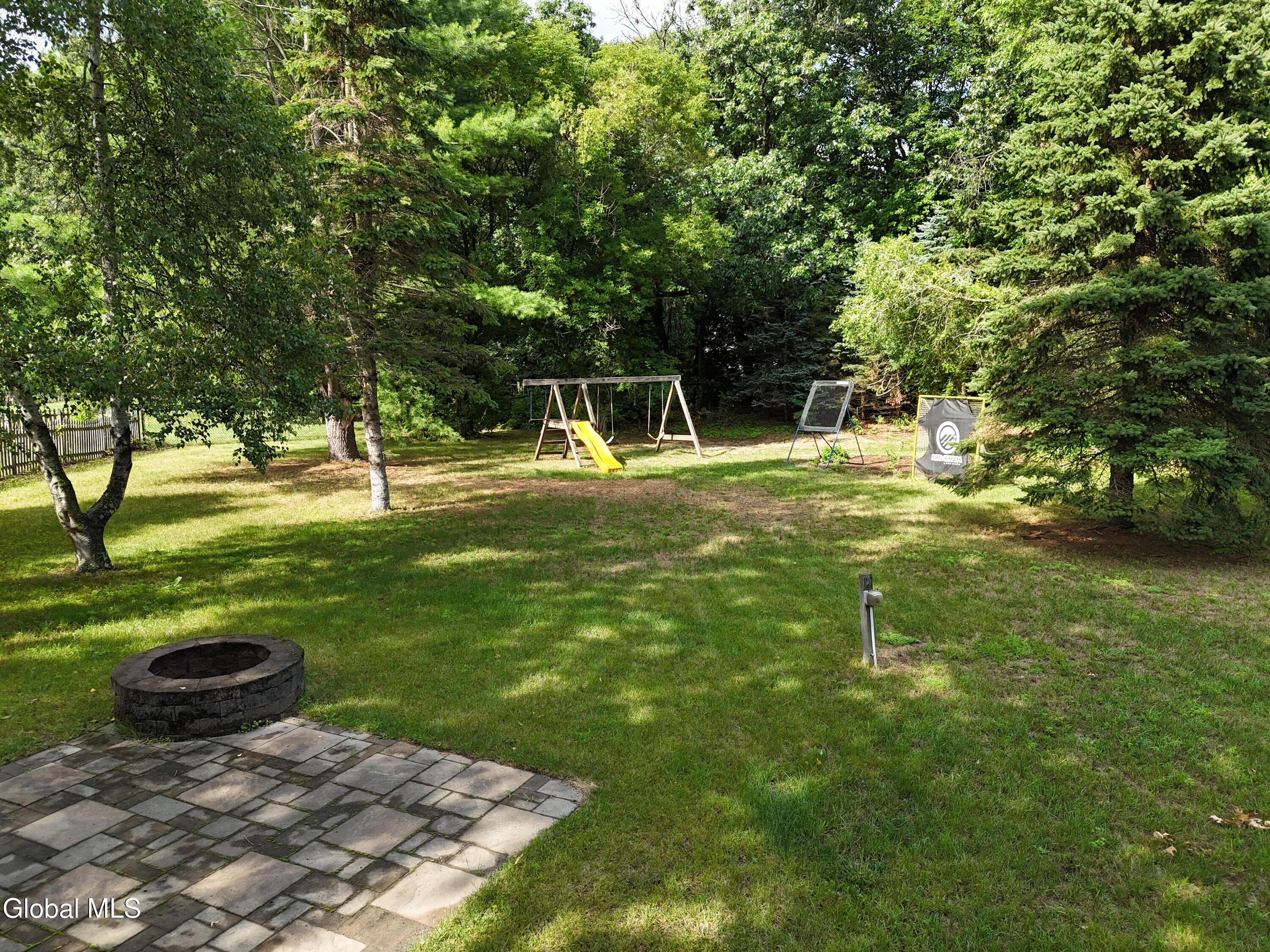 6 Aberdeen Way Gansevoort NY 12831