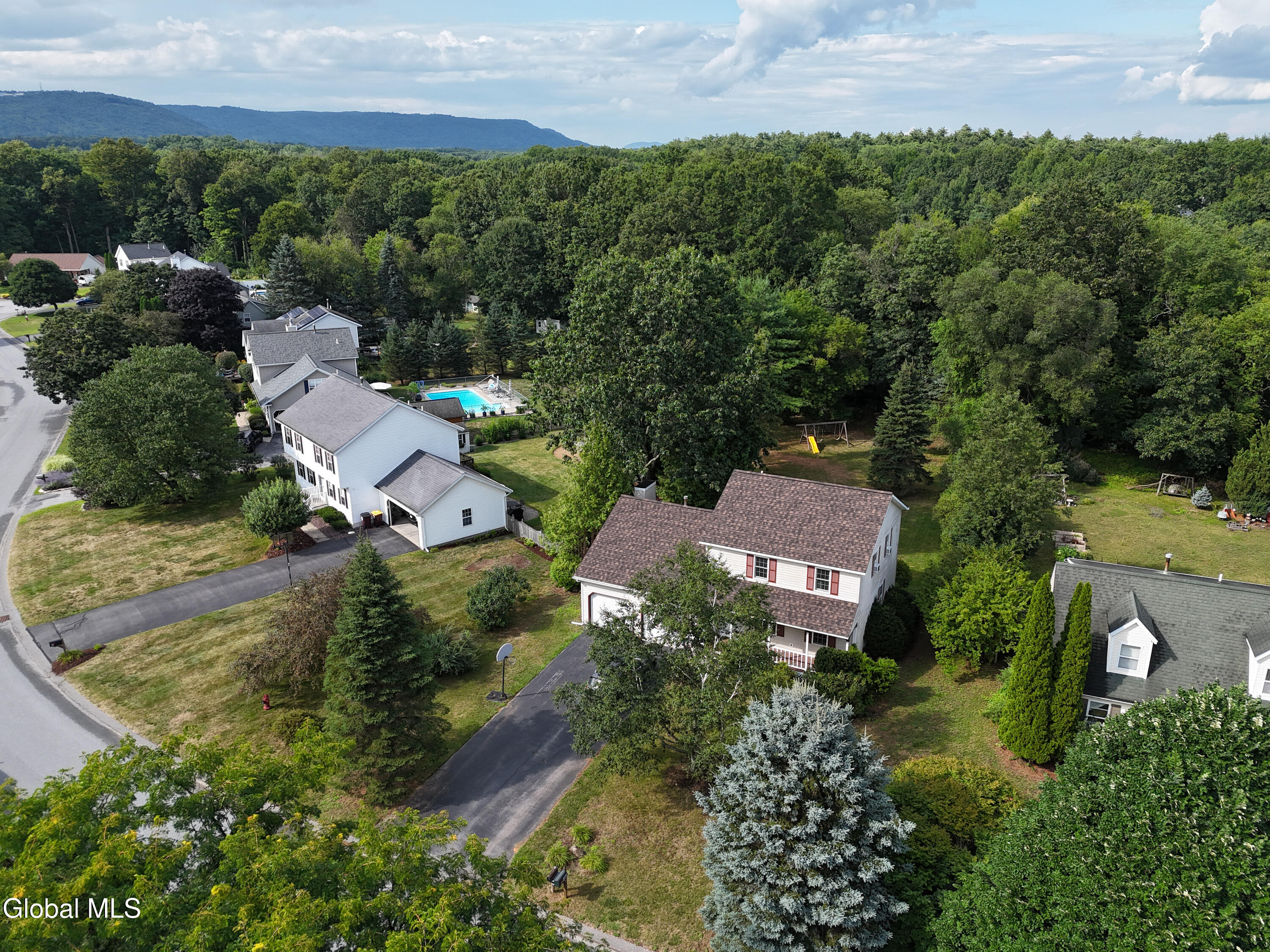 6 Aberdeen Way Gansevoort NY 12831