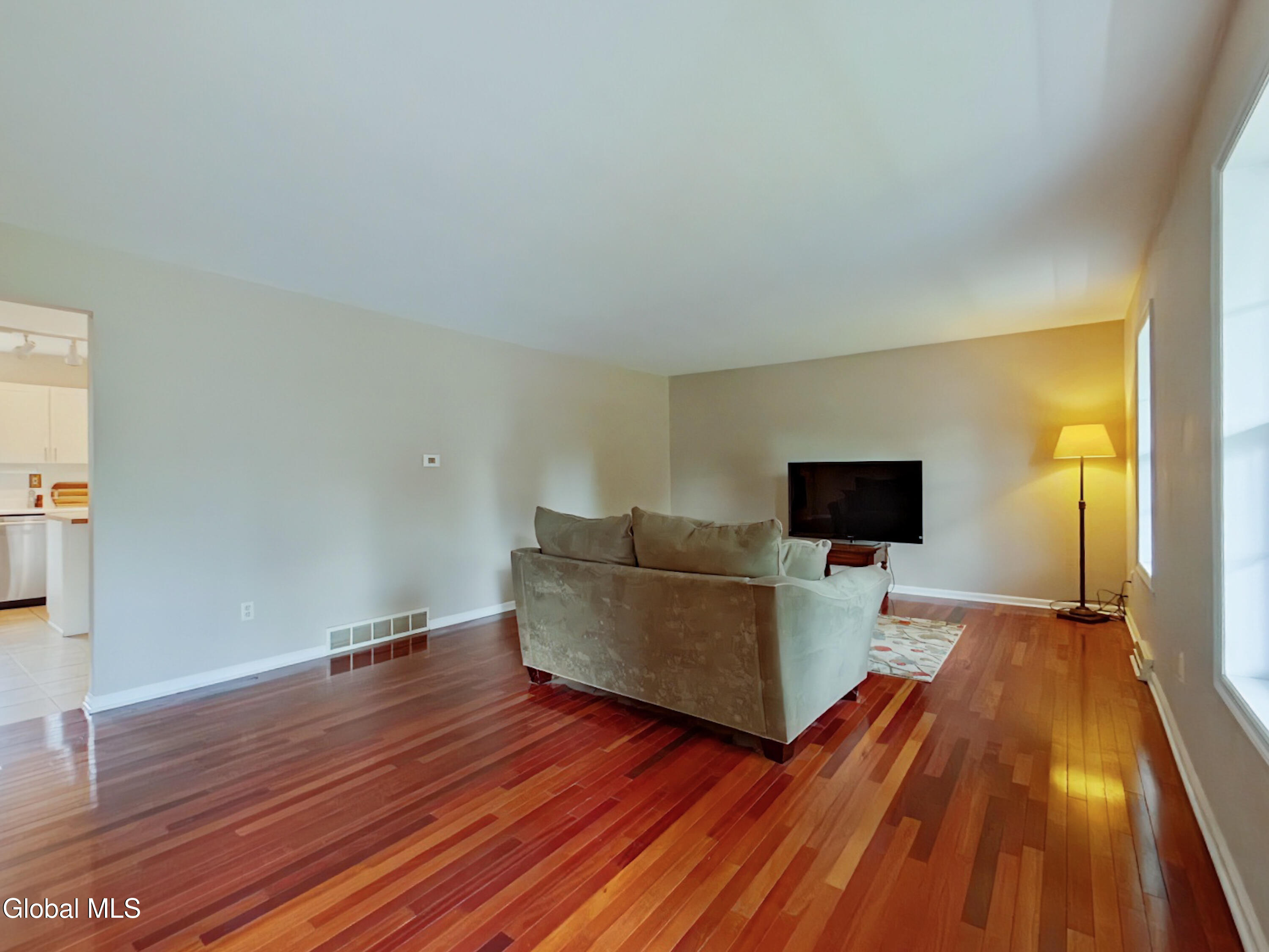 6 Aberdeen Way Gansevoort NY 12831